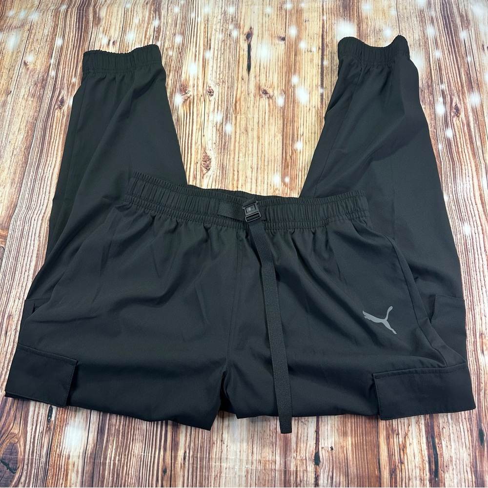 NWT Puma Cargó Pants Size Medíum Black
100% Polyester
